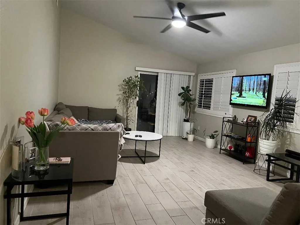918 Ivy Street, Hemet, California 92545 home-pic-19