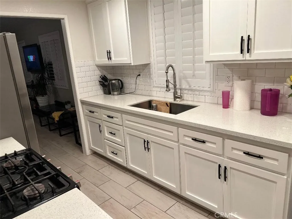 918 Ivy Street, Hemet, California 92545 home-pic-10