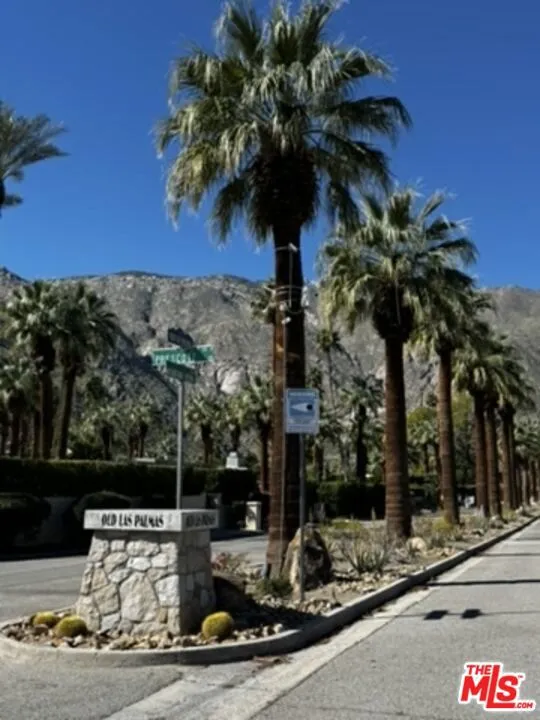 775 N N Mission Road, Palm Springs, California 92262 home-pic-27