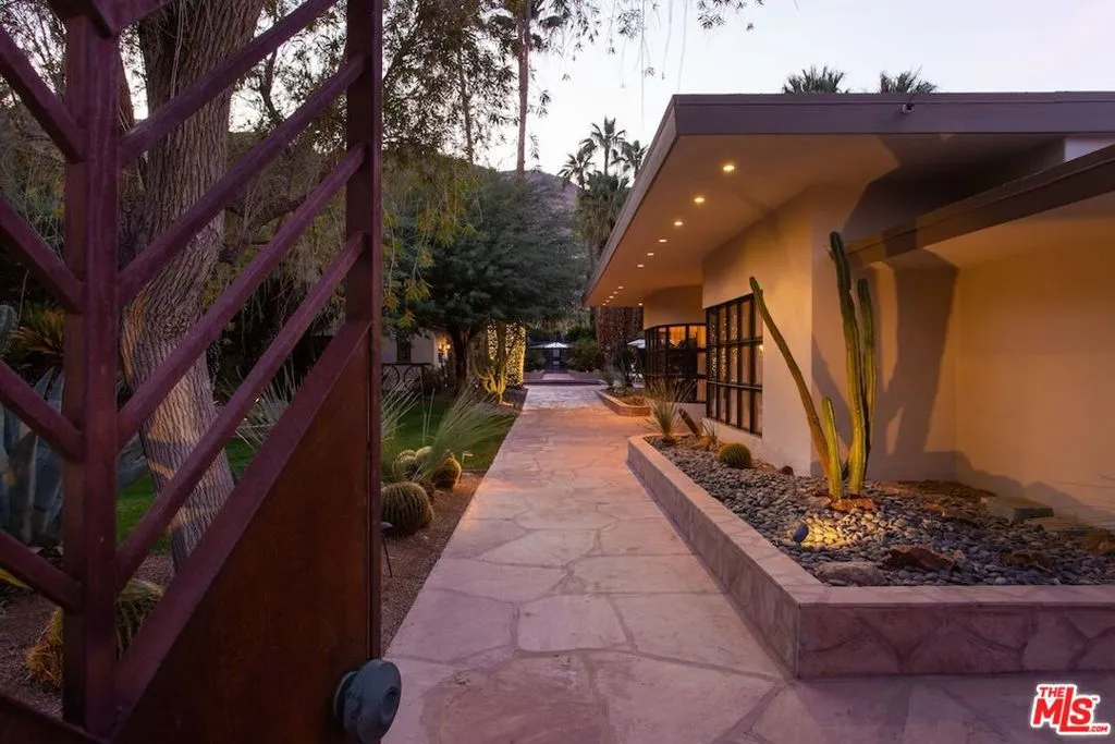 775 N N Mission Road, Palm Springs, California 92262 home-pic-3