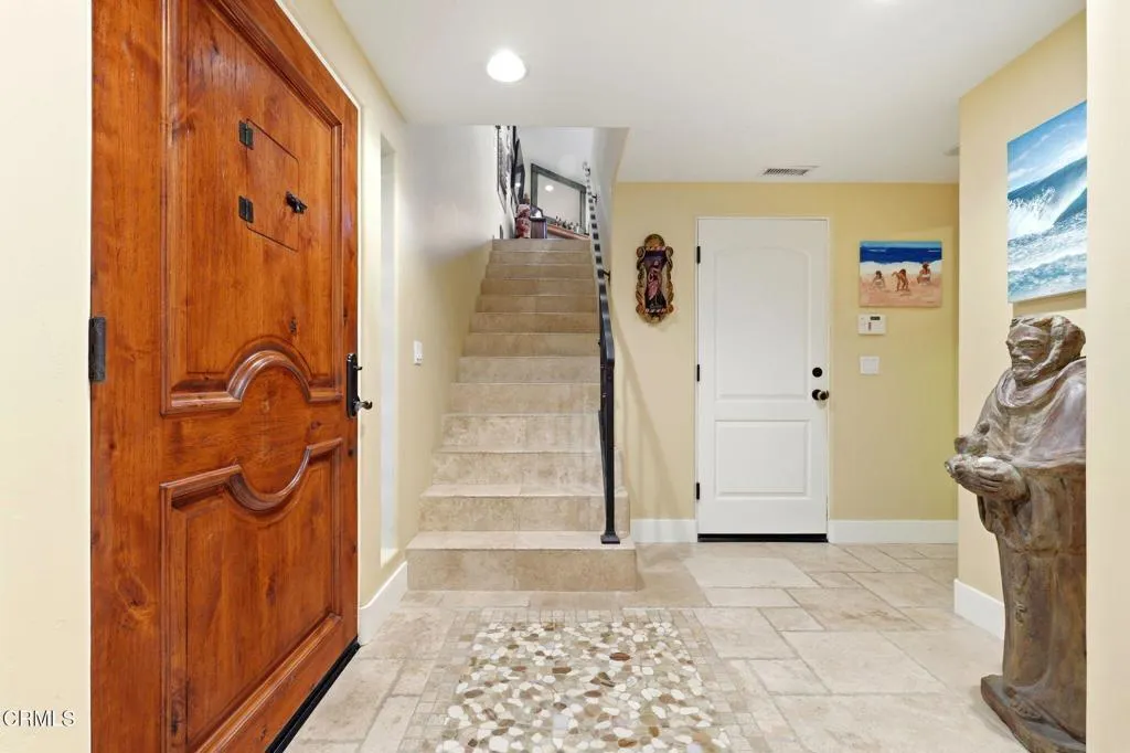 137 Fillmore Avenue, Oxnard, California 93035 home-pic-8