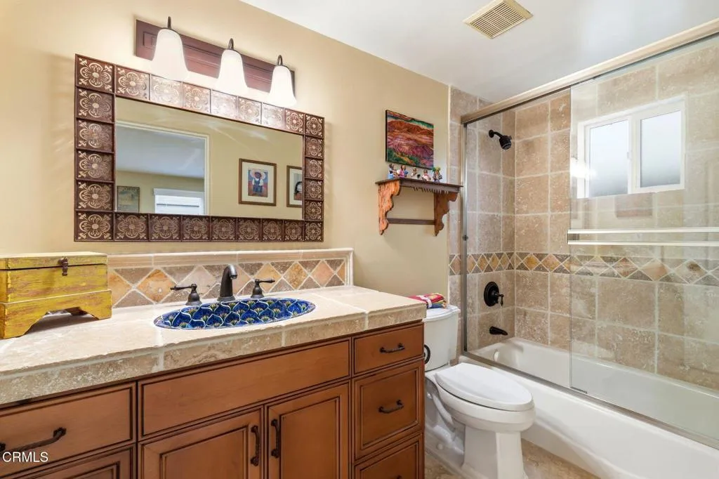 137 Fillmore Avenue, Oxnard, California 93035 home-pic-13