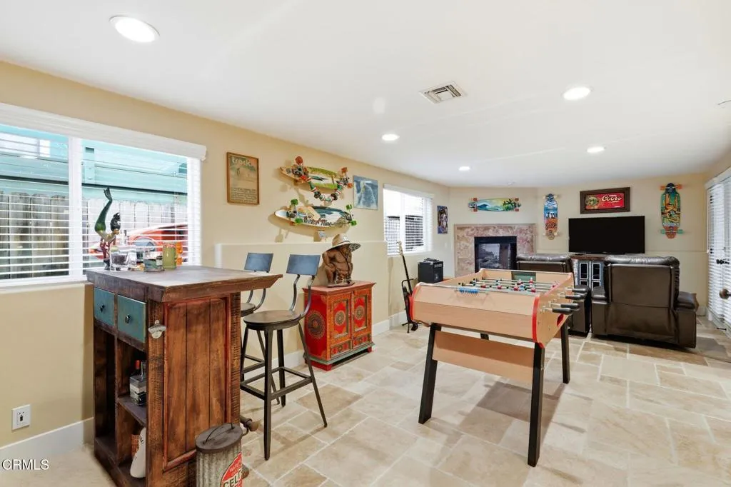 137 Fillmore Avenue, Oxnard, California 93035 home-pic-12