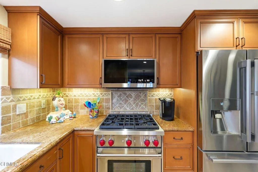 137 Fillmore Avenue, Oxnard, California 93035 home-pic-27