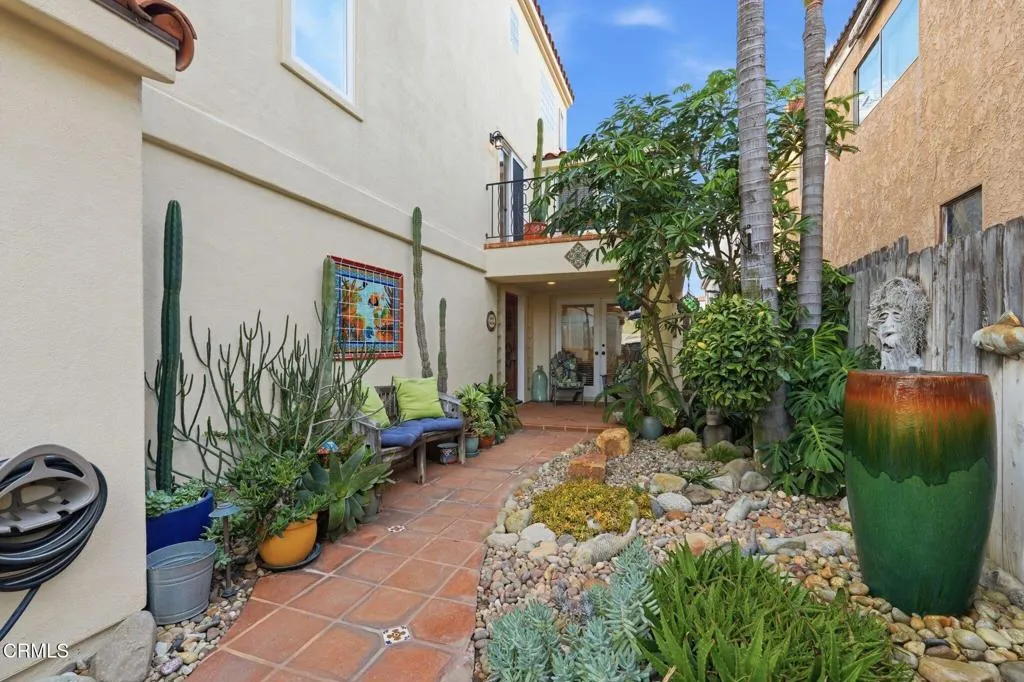 137 Fillmore Avenue, Oxnard, California 93035 home-pic-5