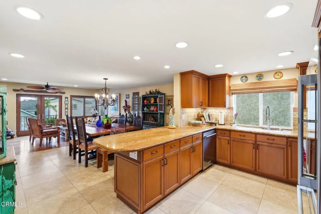 137 Fillmore Avenue, Oxnard, California 93035 home-pic-29