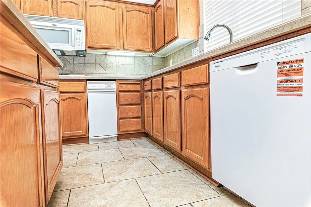 39675 Dijon, Murrieta, California 92562 home-pic-12