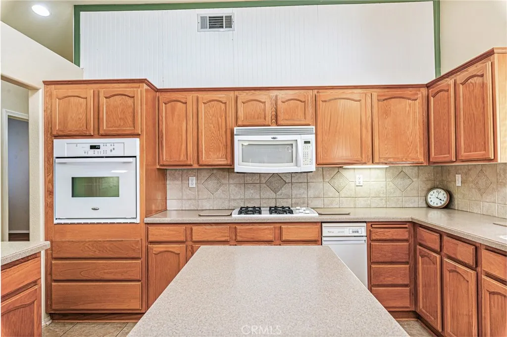 39675 Dijon, Murrieta, California 92562 home-pic-9