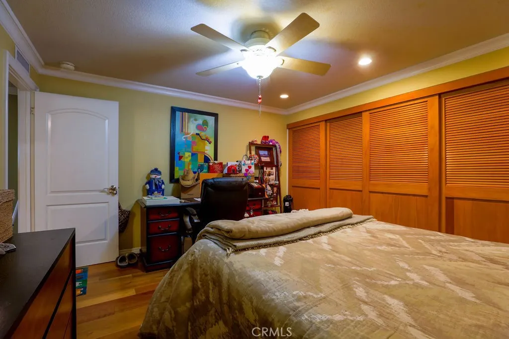 5103 Marina Pacifica Drive South Key home-pic-4