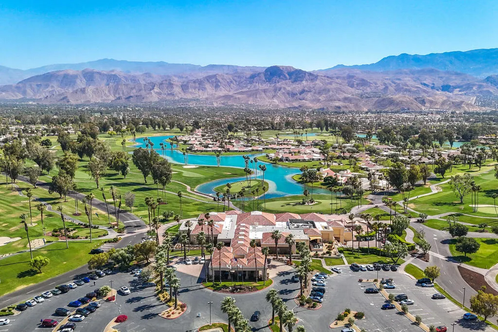Mission Hills CC front