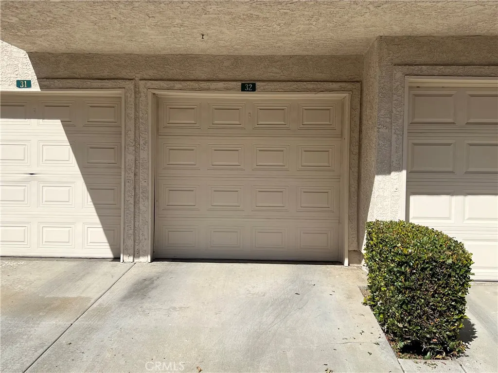 1995 Las Colinas, Corona, California 92879 home-pic-18