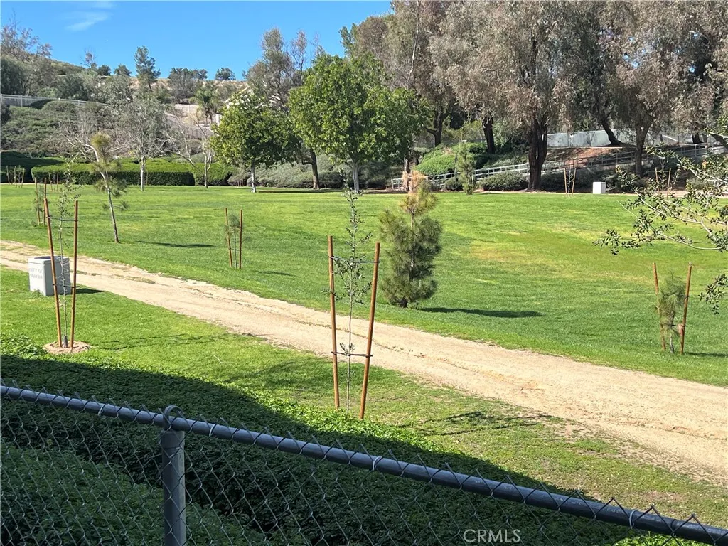 1995 Las Colinas, Corona, California 92879 home-pic-16