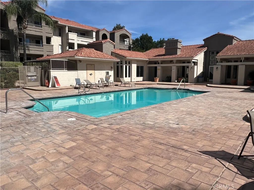1995 Las Colinas, Corona, California 92879 home-pic-20