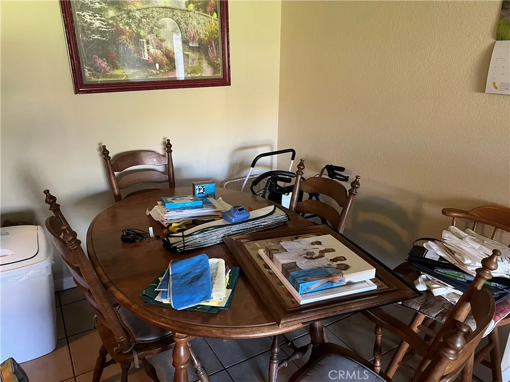 1995 Las Colinas, Corona, California 92879 home-pic-10