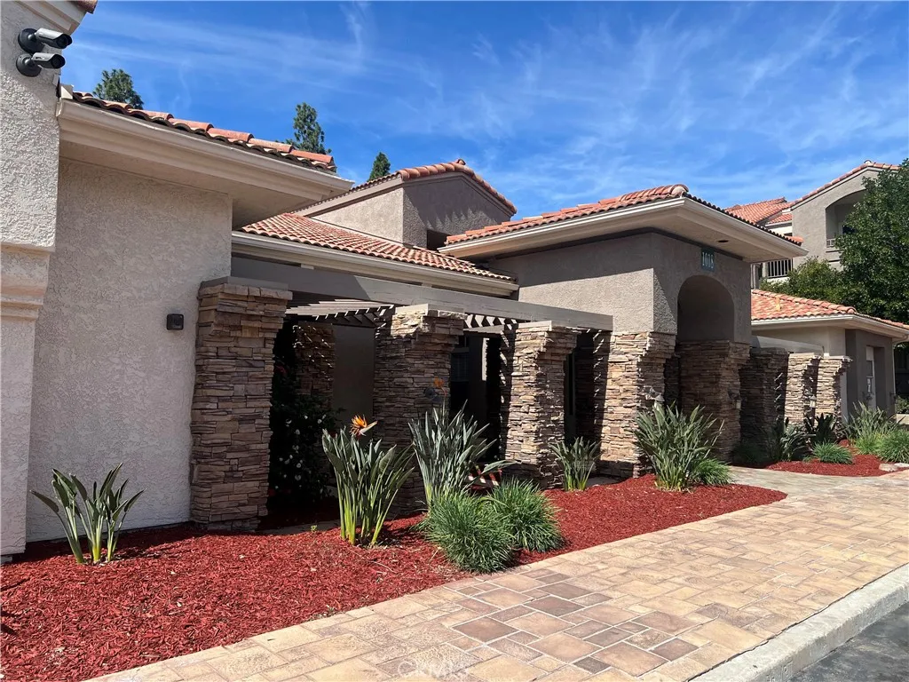 1995 Las Colinas, Corona, California 92879 home-pic-4