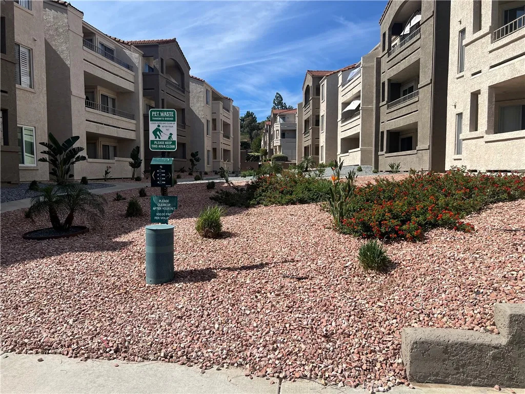 1995 Las Colinas, Corona, California 92879 home-pic-5