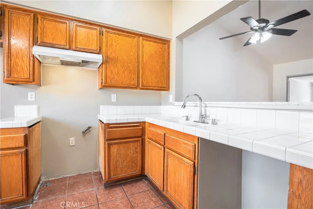 3243 E Avenue R4, Palmdale, California 93550 home-pic-17