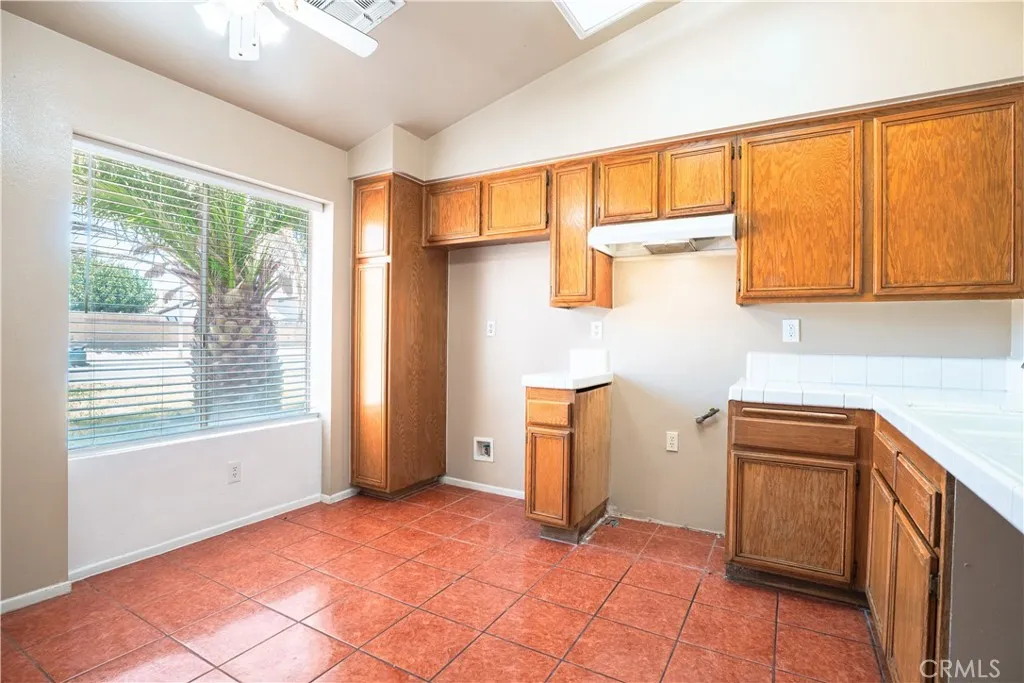 3243 E Avenue R4, Palmdale, California 93550 home-pic-16