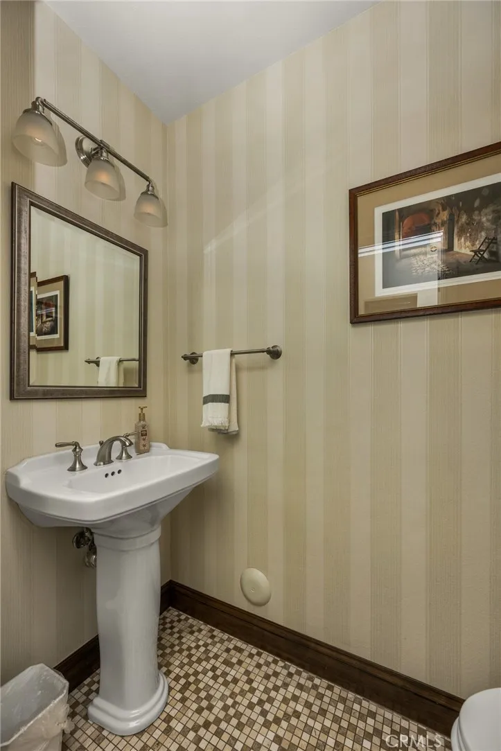 4045 Balmoral Drive, Yorba Linda, California 92886 home-pic-37