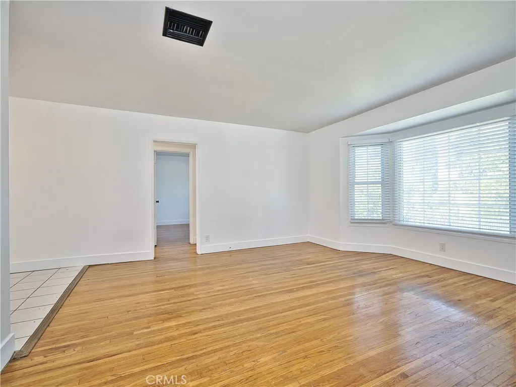 6153 Clybourn Avenue, North Hollywood, California 91606 home-pic-8
