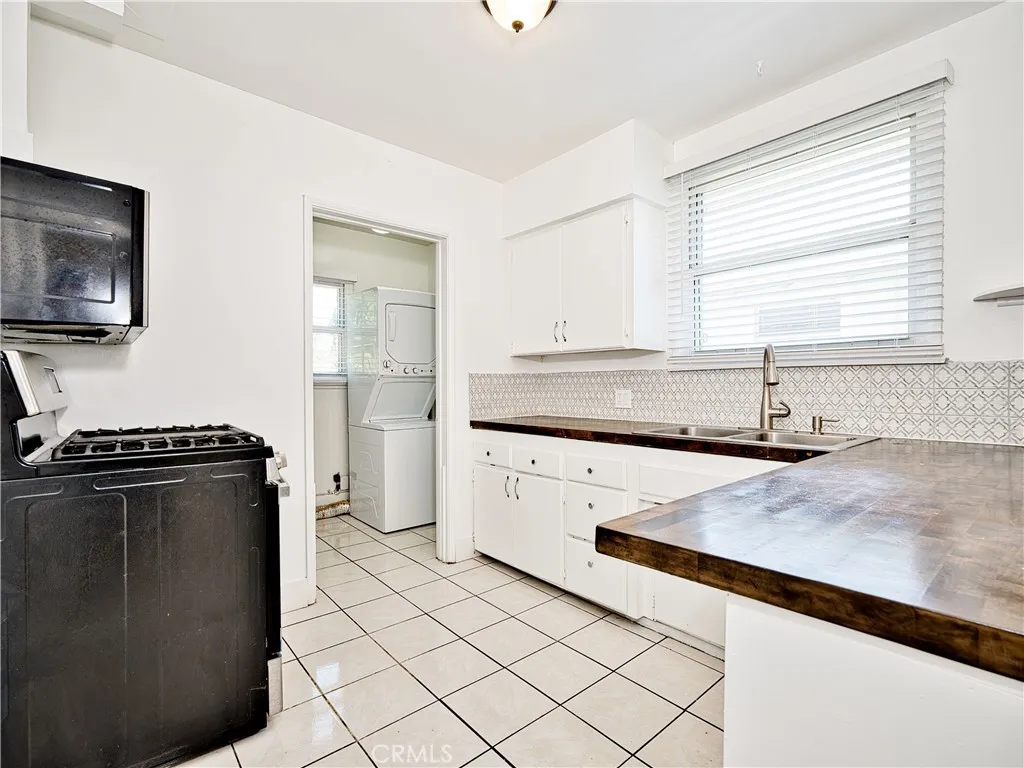 6153 Clybourn Avenue, North Hollywood, California 91606 home-pic-12