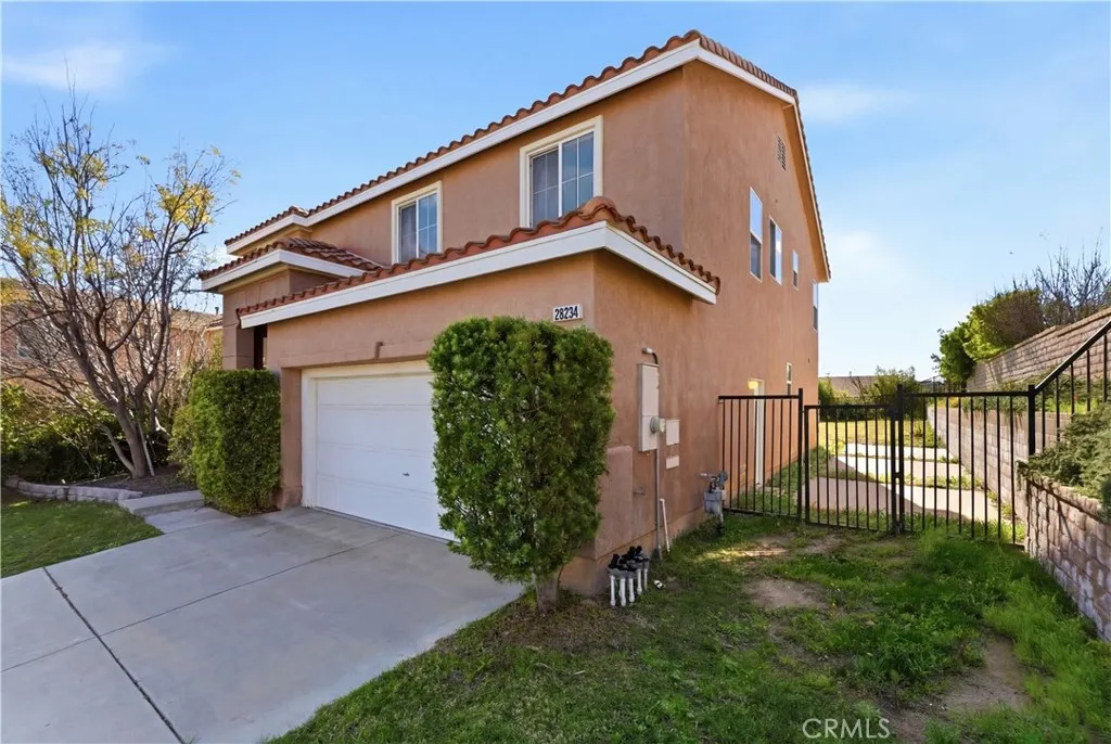 28234 Picadilly Place, Castaic, California 91384 home-pic-1