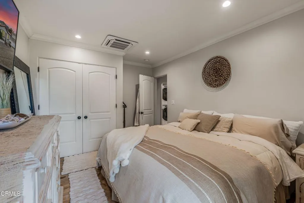 3880 Loma Vista Road, Ventura, California 93003 home-pic-23