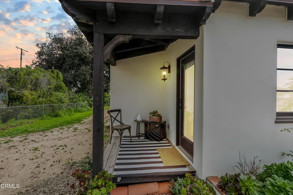 3880 Loma Vista Road, Ventura, California 93003 home-pic-34