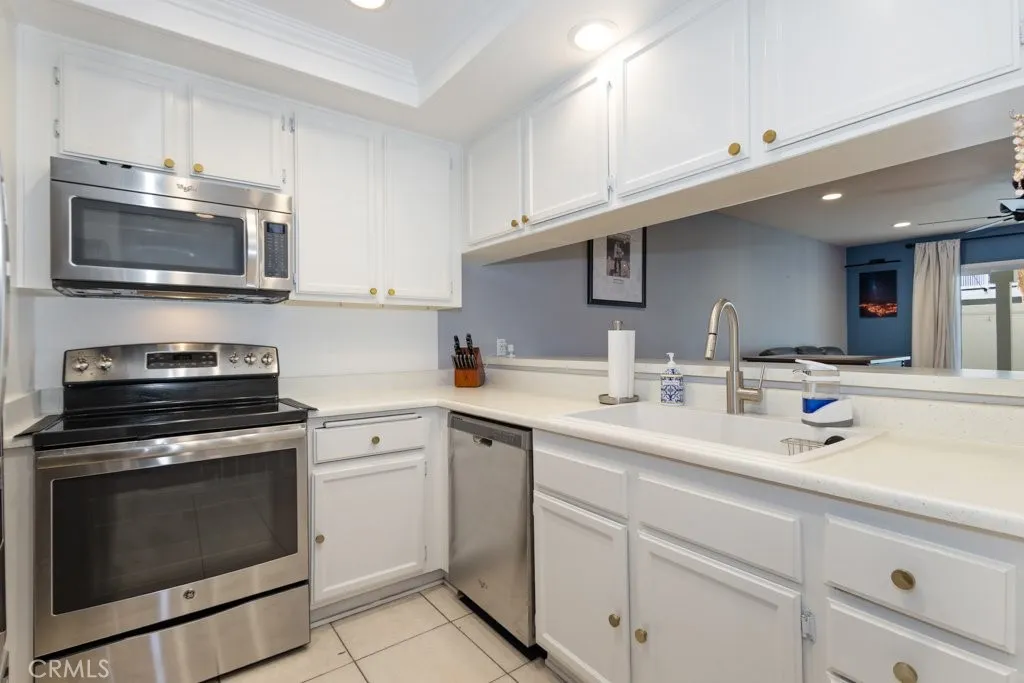 574 Stone Harbor, La Habra, California 90631 home-pic-11