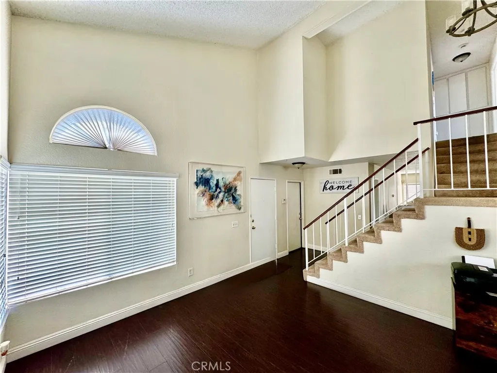 11308 Sherwood Court, Fontana, California 92337 home-pic-2