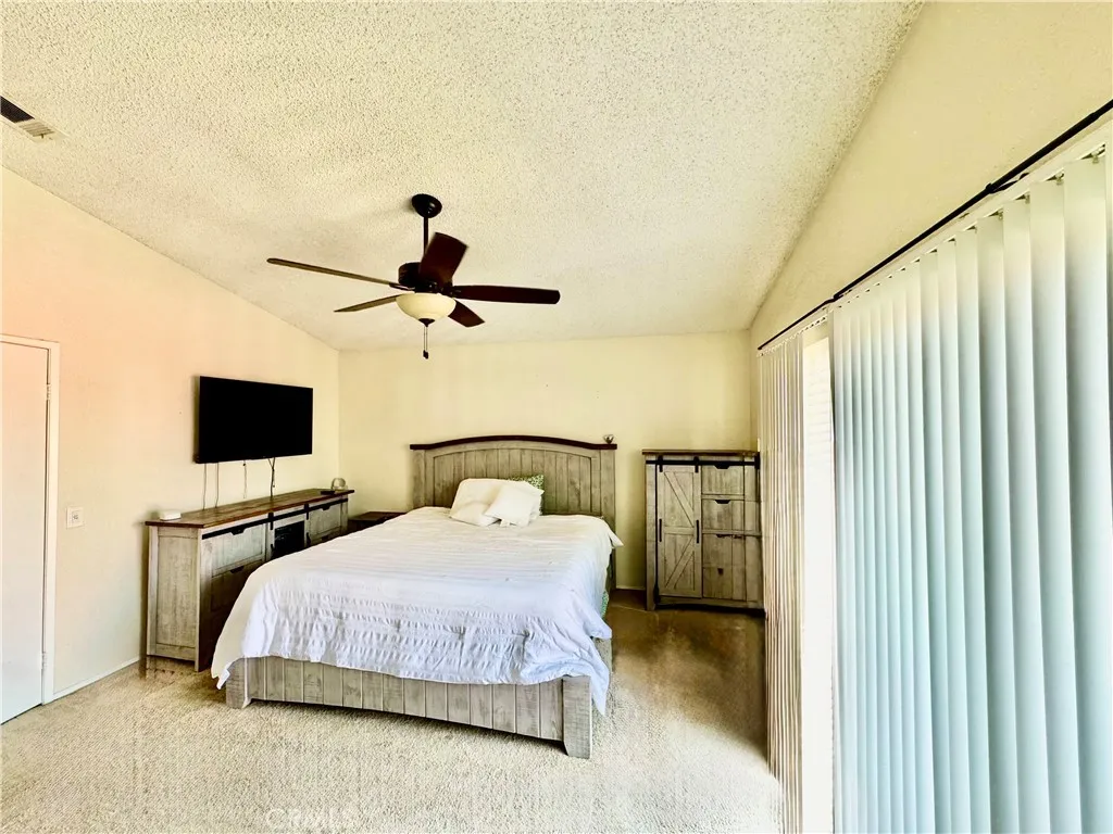 11308 Sherwood Court, Fontana, California 92337 home-pic-11