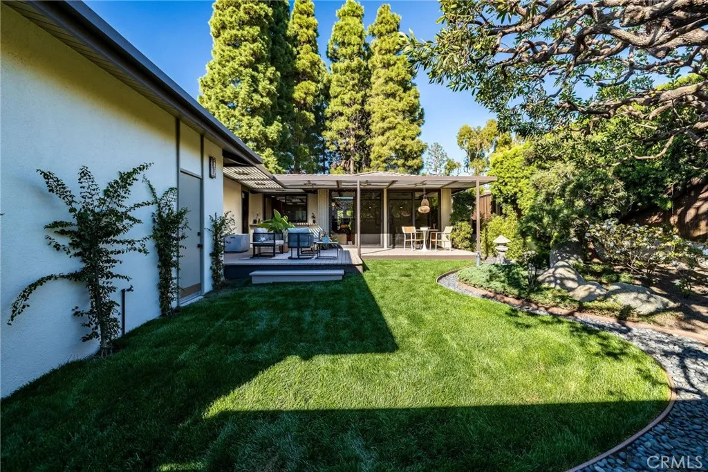 15 Margate Square, Palos Verdes Estates, California 90274 home-pic-28
