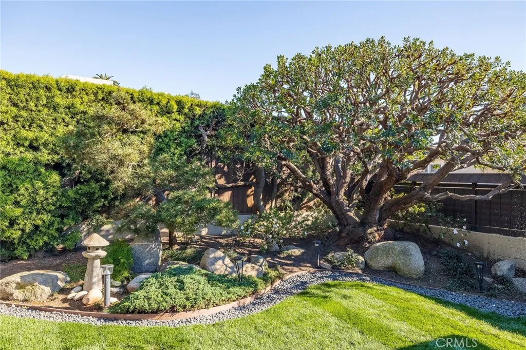 15 Margate Square, Palos Verdes Estates, California 90274 home-pic-30