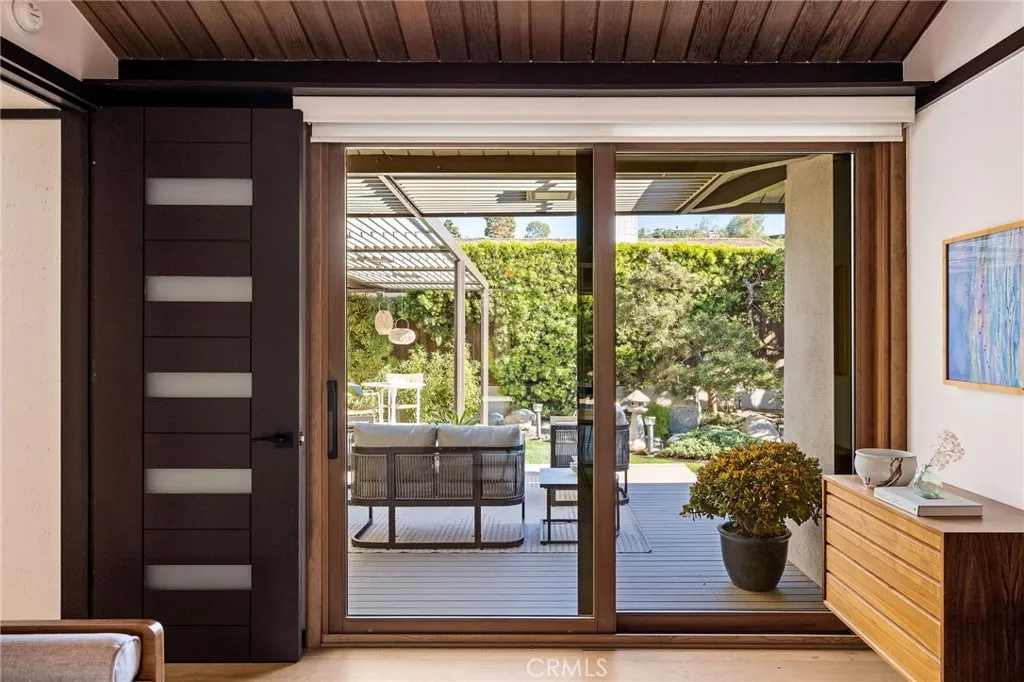 15 Margate Square, Palos Verdes Estates, California 90274 home-pic-24