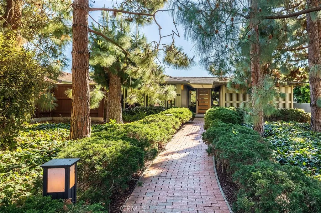 15 Margate Square, Palos Verdes Estates, California 90274 home-pic-6