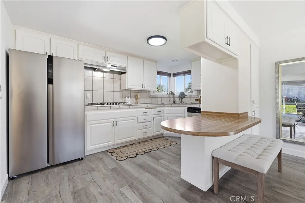 8282 Noble Circle, Huntington Beach, California 92647 home-pic-8
