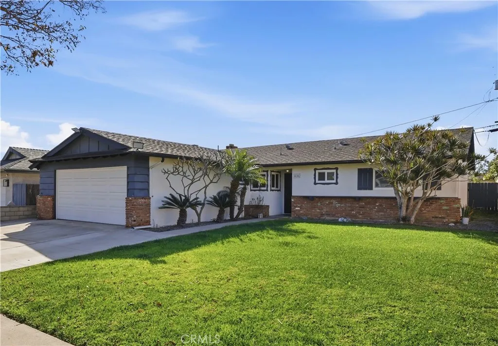 8282 Noble Circle, Huntington Beach, California 92647 home-pic-1