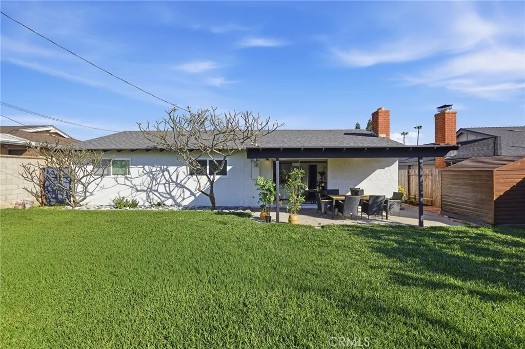 8282 Noble Circle, Huntington Beach, California 92647 home-pic-26