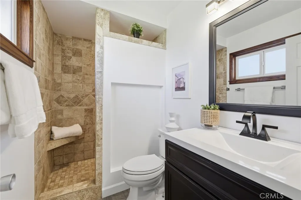 8282 Noble Circle, Huntington Beach, California 92647 home-pic-15