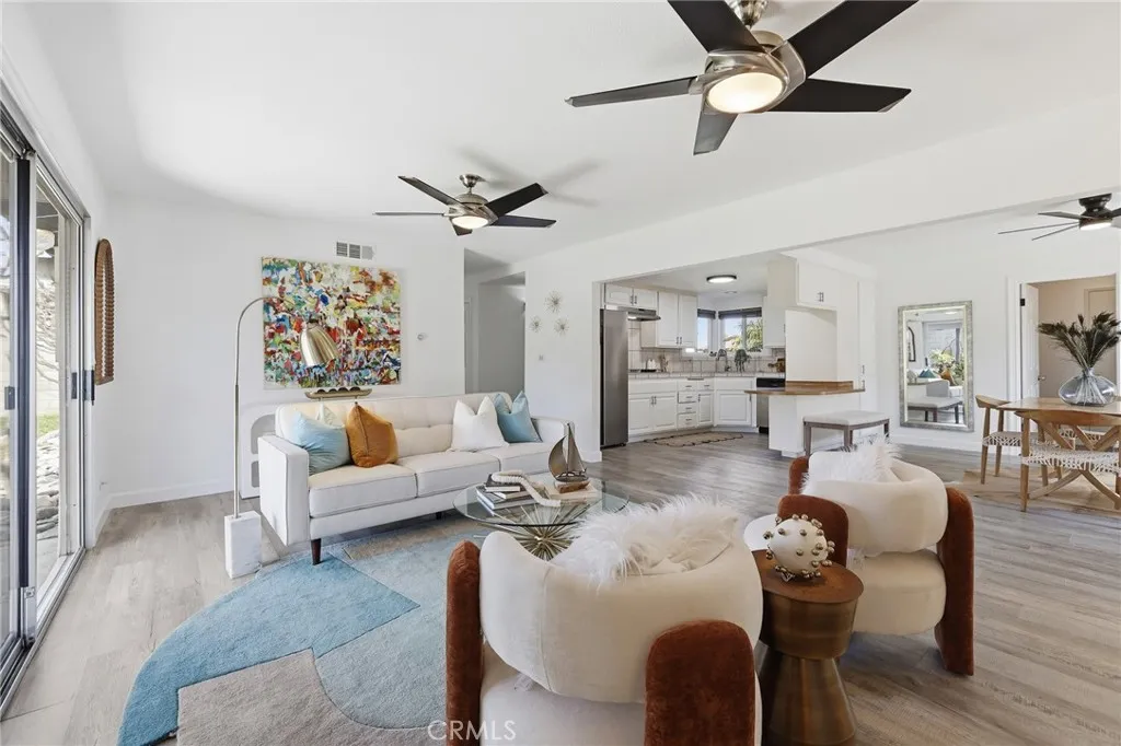 8282 Noble Circle, Huntington Beach, California 92647 home-pic-3