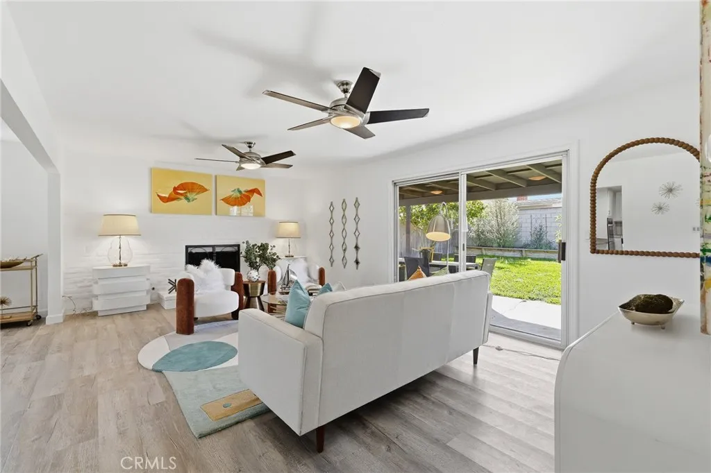 8282 Noble Circle, Huntington Beach, California 92647 home-pic-5