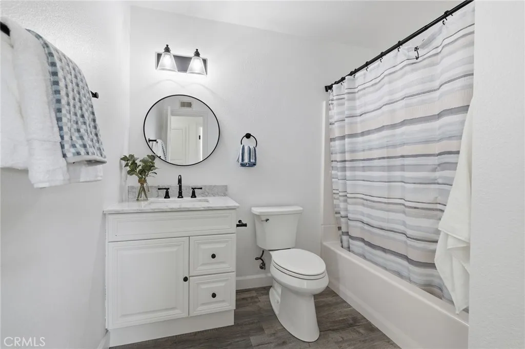 8282 Noble Circle, Huntington Beach, California 92647 home-pic-18