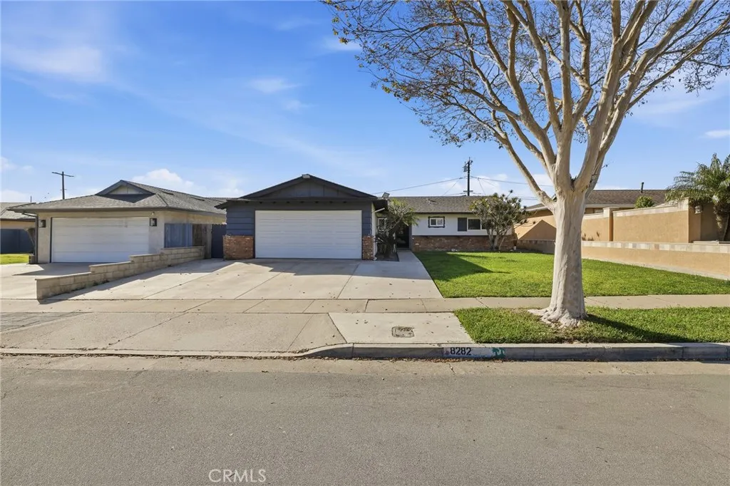 8282 Noble Circle, Huntington Beach, California 92647 home-pic-31