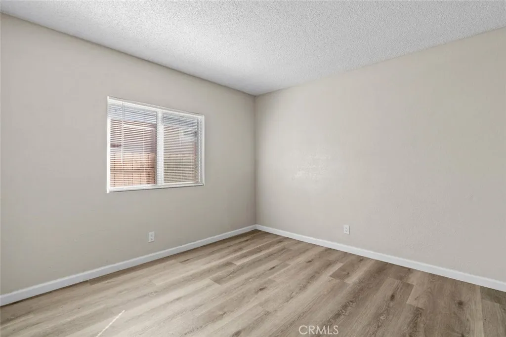 44053 Canyon Way, Lancaster, California 93535 home-pic-17