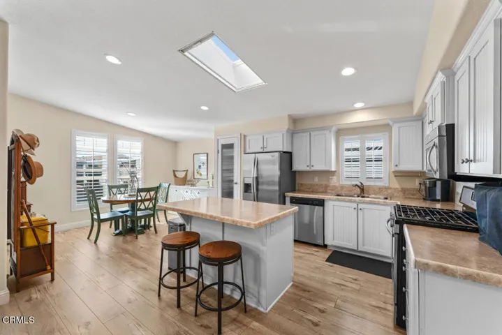 Kitchen_Dining