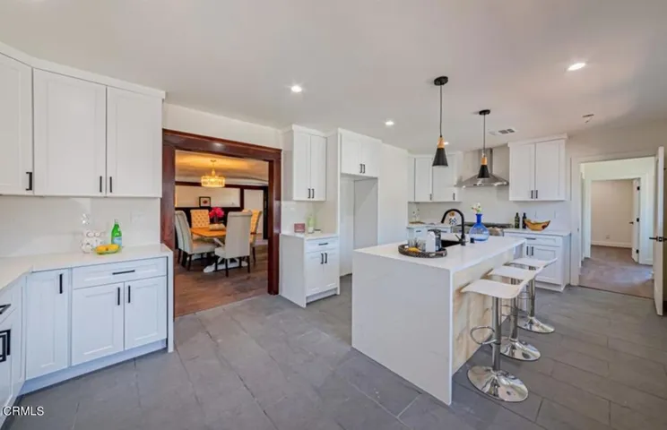 5357 Victoria Ave 1_8