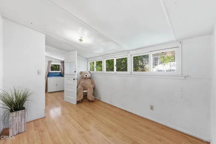 034_916_e_santa_paula_st_-_0033_163