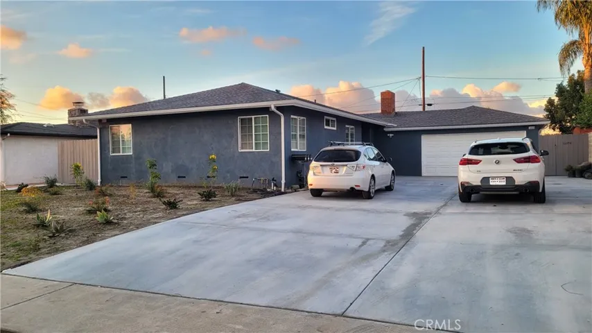 Great Single Story 3 Beds with Large Driveway!