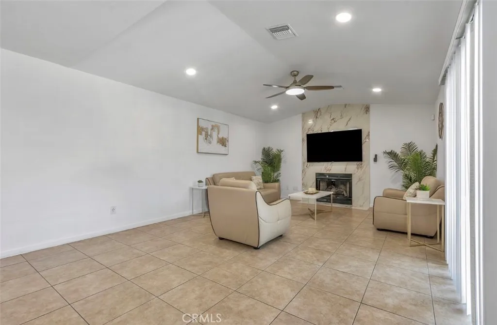 2230 N Volturno Road, Palm Springs, California 92262 home-pic-11