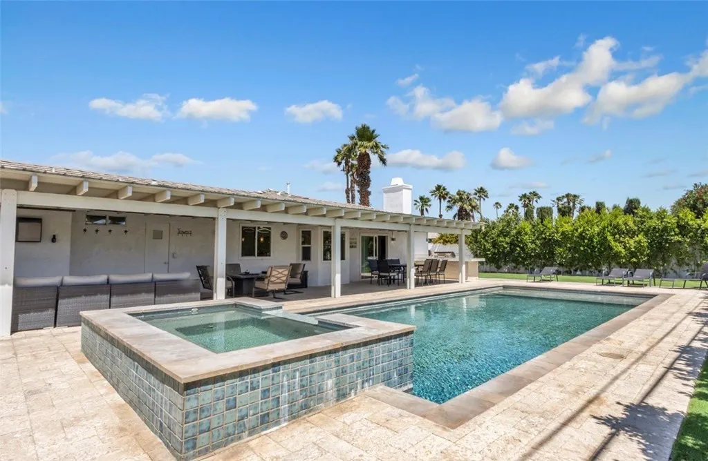 2230 N Volturno Road, Palm Springs, California 92262 home-pic-15